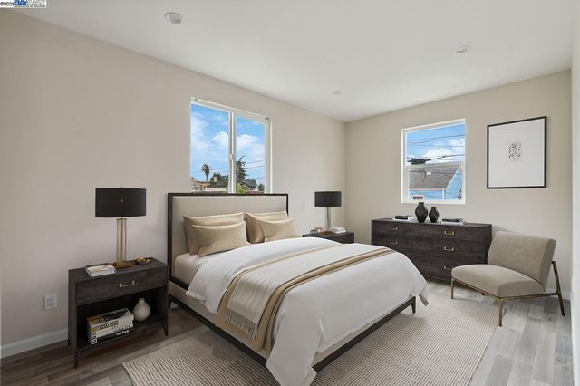 842 E 17th St, Oakland, CA 94606