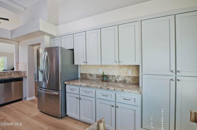 65 Iron Ridge Lane, Simi Valley, CA 93065