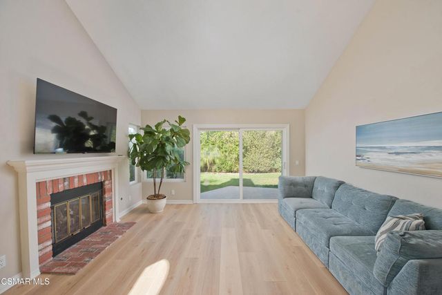 65 Iron Ridge Lane, Simi Valley, CA 93065