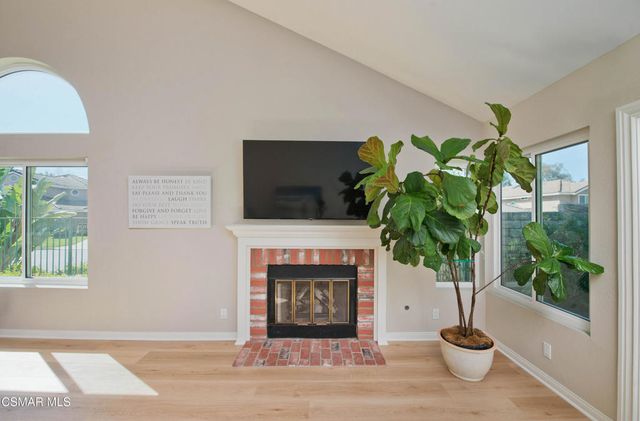 65 Iron Ridge Lane, Simi Valley, CA 93065