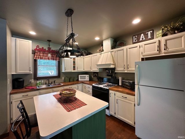 12733 Yellowbanks Trail Lot 300 N Road, Dale, IN 47523