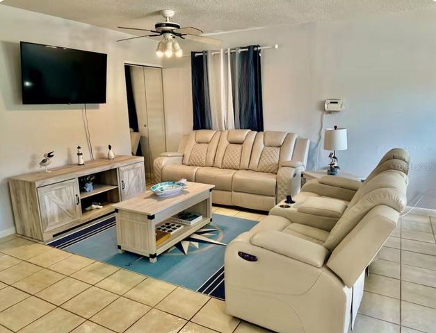 7316 WILLOW PARK DRIVE, Tampa, FL 33637