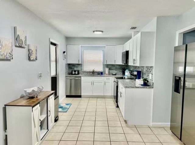 7316 WILLOW PARK DRIVE, Tampa, FL 33637