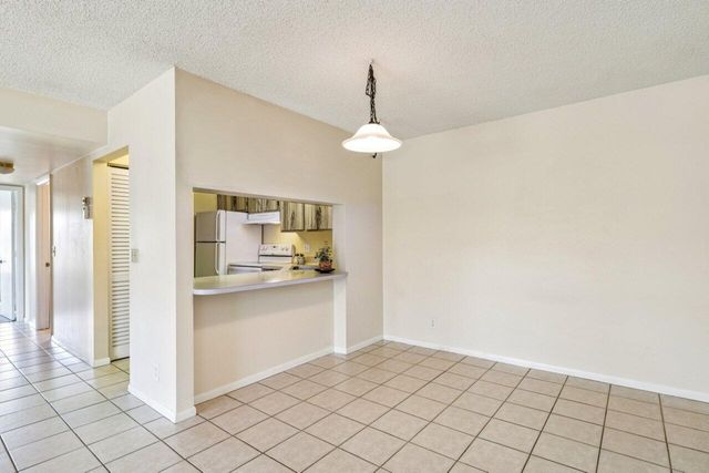 618 Sea Pine Way A2, Greenacres, FL 33415