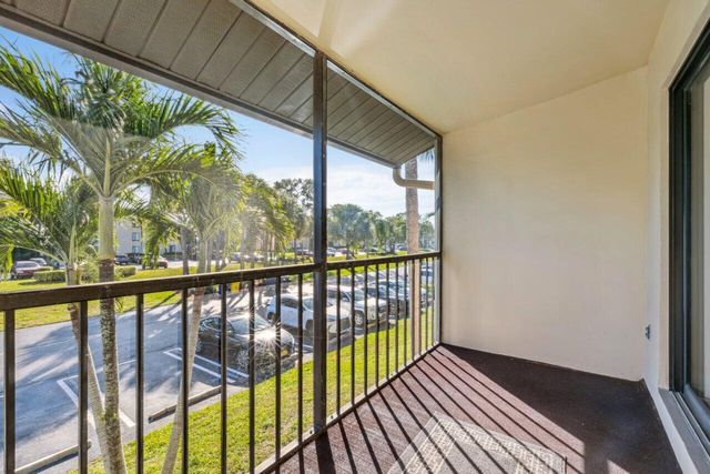 618 Sea Pine Way A2, Greenacres, FL 33415