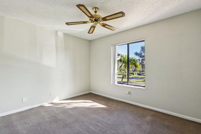 618 Sea Pine Way A2, Greenacres, FL 33415