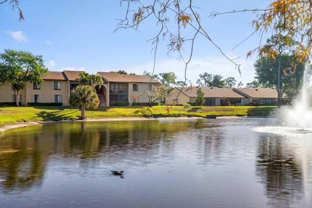 618 Sea Pine Way A2, Greenacres, FL 33415