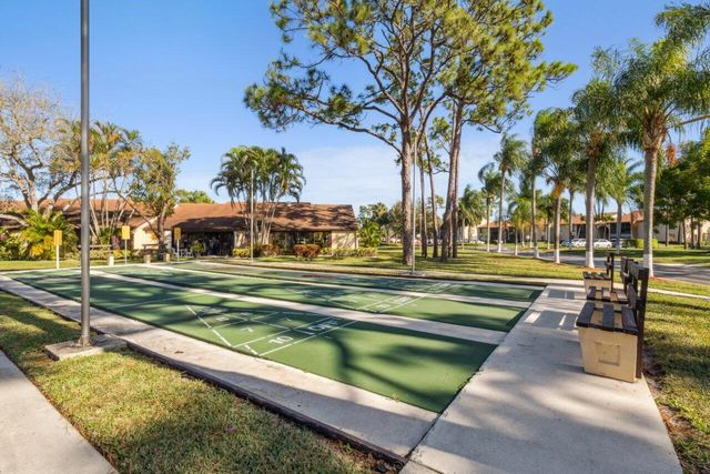 618 Sea Pine Way A2, Greenacres, FL 33415