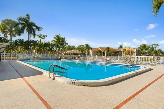 618 Sea Pine Way A2, Greenacres, FL 33415