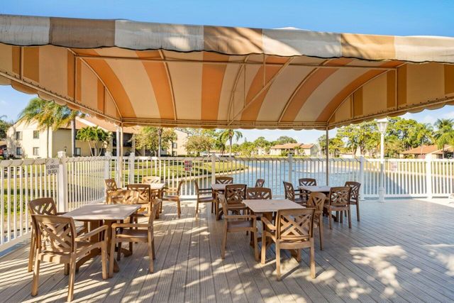 618 Sea Pine Way A2, Greenacres, FL 33415