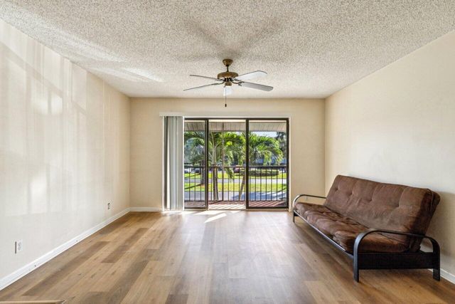 618 Sea Pine Way A2, Greenacres, FL 33415