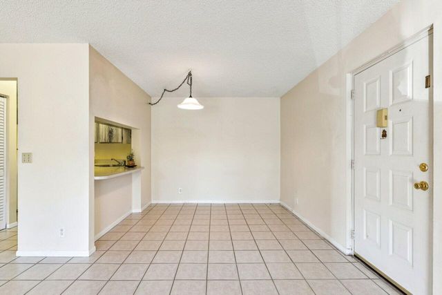 618 Sea Pine Way A2, Greenacres, FL 33415