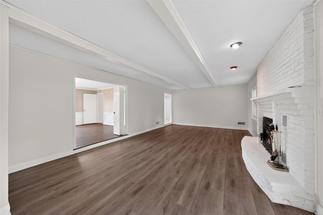 928 E Bear Creek Road, Glenn Heights, TX 75154