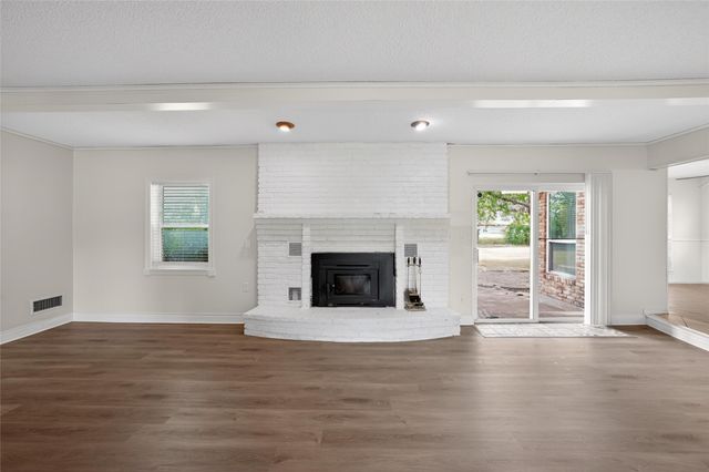 928 E Bear Creek Road, Glenn Heights, TX 75154