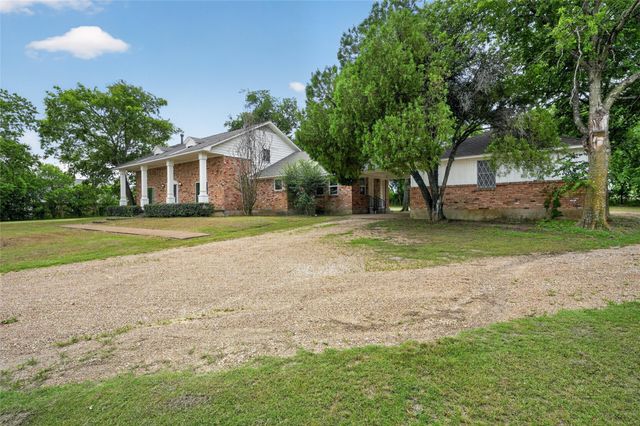 928 E Bear Creek Road, Glenn Heights, TX 75154