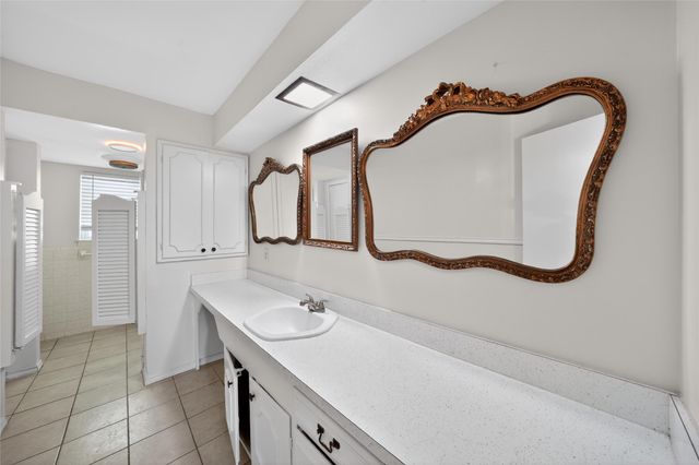 928 E Bear Creek Road, Glenn Heights, TX 75154