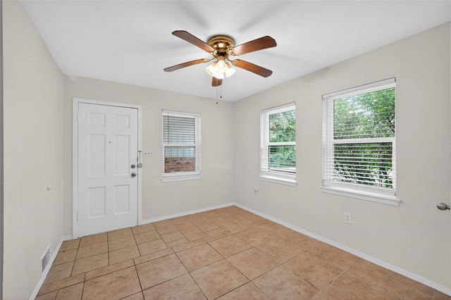 928 E Bear Creek Road, Glenn Heights, TX 75154