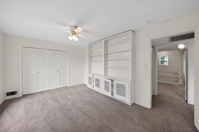 928 E Bear Creek Road, Glenn Heights, TX 75154