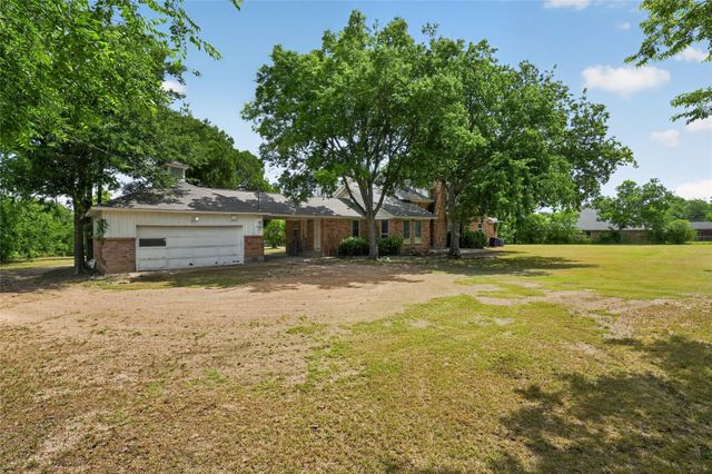 928 E Bear Creek Road, Glenn Heights, TX 75154