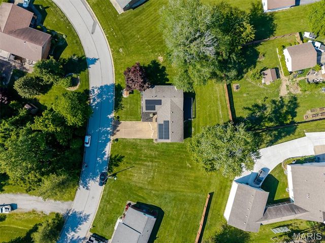 204 Coral Drive, Collinsville, IL 62234
