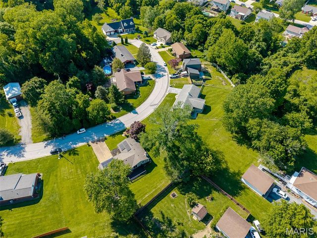204 Coral Drive, Collinsville, IL 62234