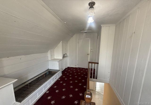 41 Avalon Road, Hewlett, NY 11557