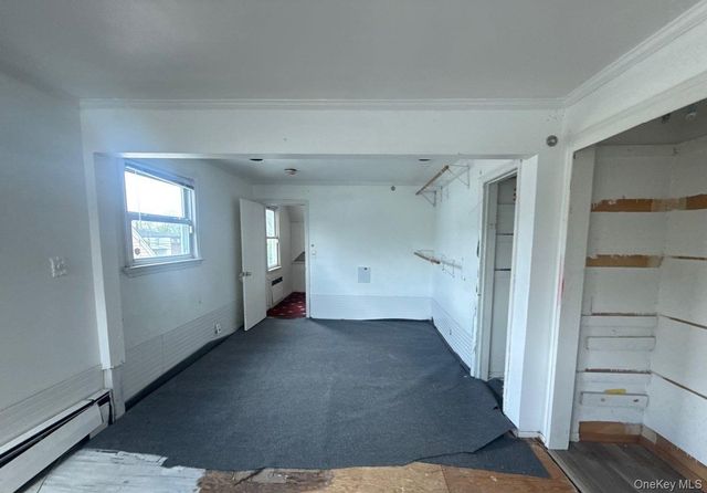 41 Avalon Road, Hewlett, NY 11557