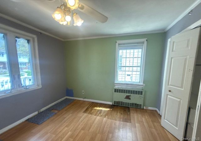 41 Avalon Road, Hewlett, NY 11557