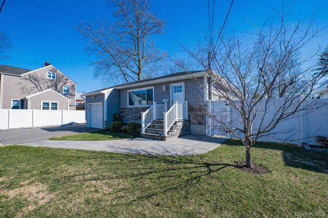 2002 City Avenue, Merrick, NY 11566