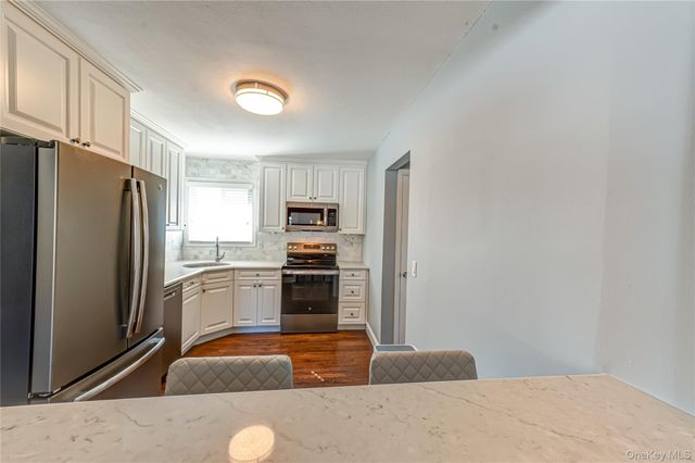 2002 City Avenue, Merrick, NY 11566