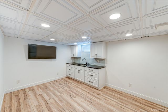 2002 City Avenue, Merrick, NY 11566