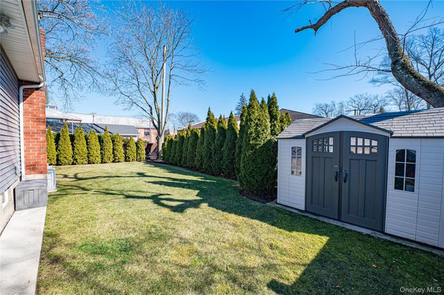 2002 City Avenue, Merrick, NY 11566