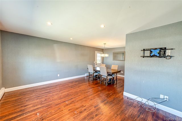 2002 City Avenue, Merrick, NY 11566