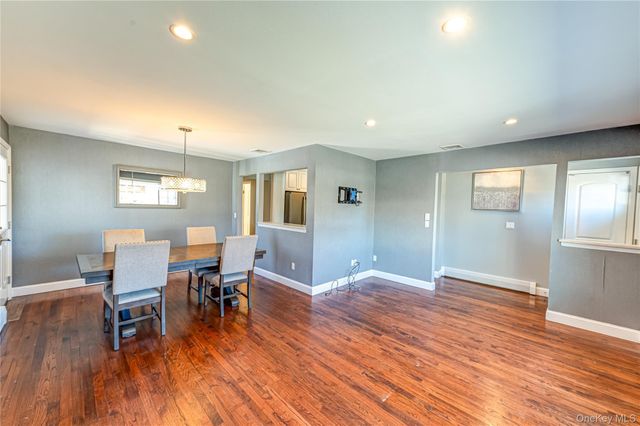 2002 City Avenue, Merrick, NY 11566