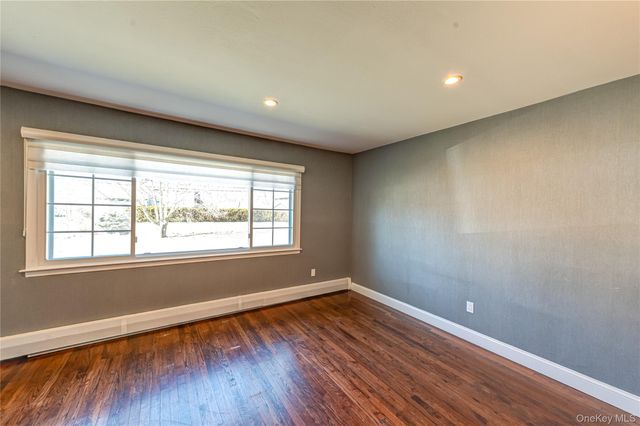 2002 City Avenue, Merrick, NY 11566