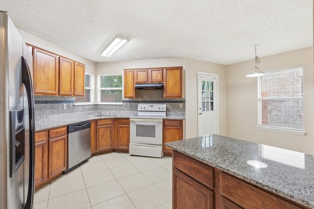 6720 Elk Trail, Arlington, TX 76002