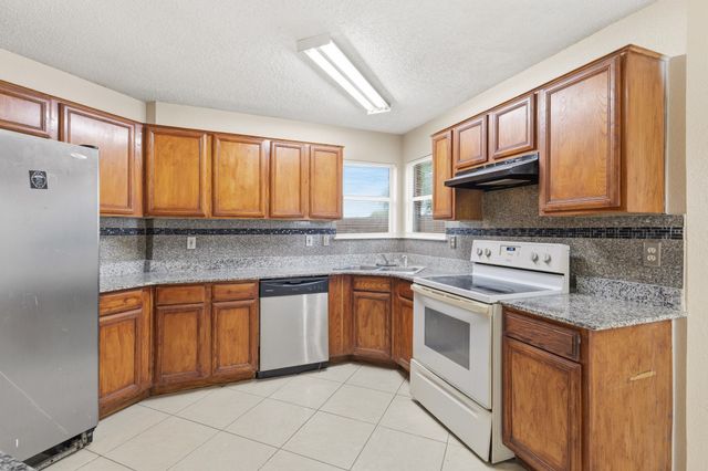6720 Elk Trail, Arlington, TX 76002