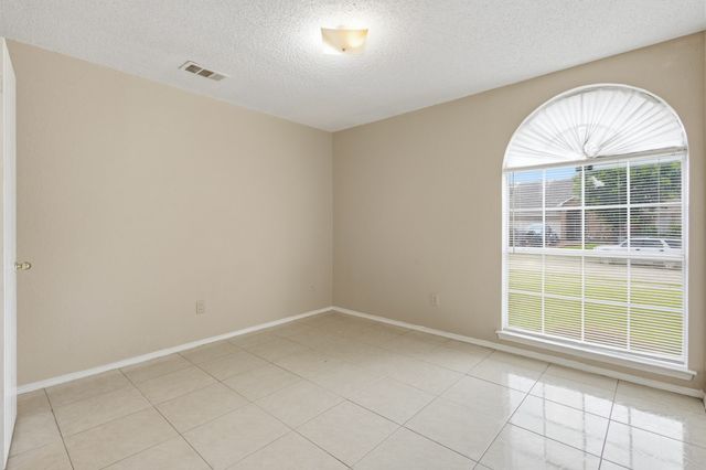 6720 Elk Trail, Arlington, TX 76002
