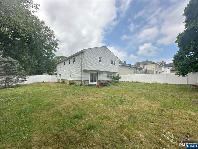 217 Rockland Avenue, Norwood, NJ 07648