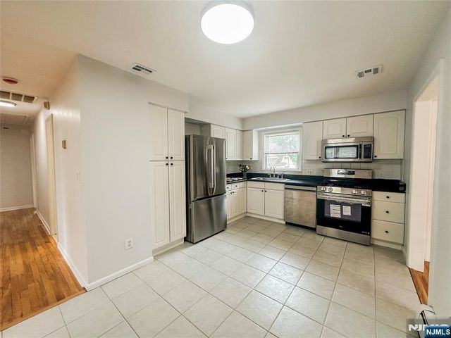 217 Rockland Avenue, Norwood, NJ 07648