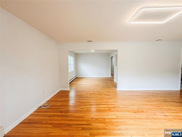 217 Rockland Avenue, Norwood, NJ 07648