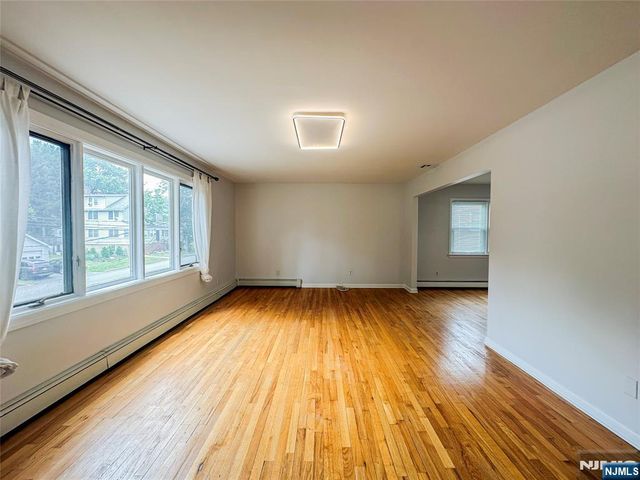 217 Rockland Avenue, Norwood, NJ 07648