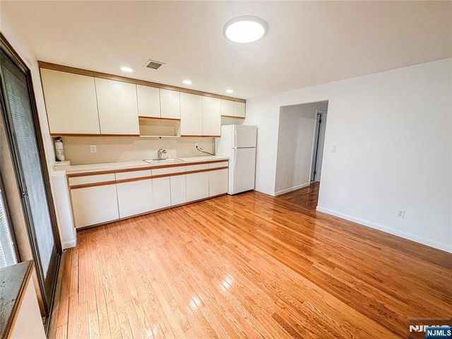 217 Rockland Avenue, Norwood, NJ 07648
