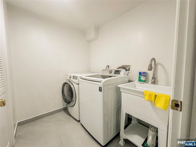 217 Rockland Avenue, Norwood, NJ 07648