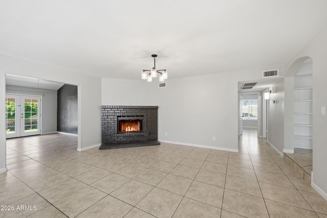 1651 E APOLLO Road, Phoenix, AZ 85042