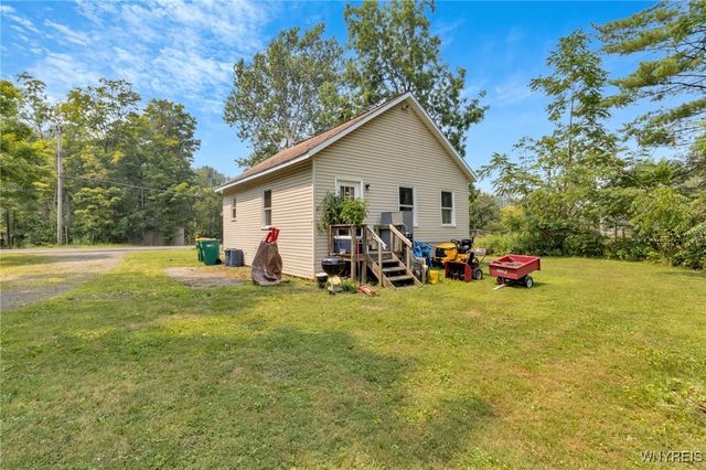 7599 State Road, Colden, NY 14033