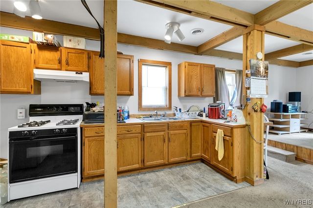 7599 State Road, Colden, NY 14033