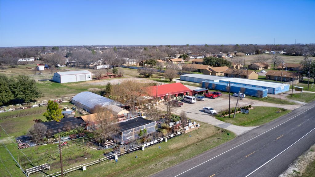 617 W MAIN, Whitesboro, TX 76273