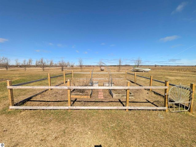 2372 N Merritt Road, Merritt, MI 49667