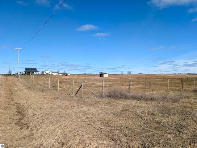 2372 N Merritt Road, Merritt, MI 49667